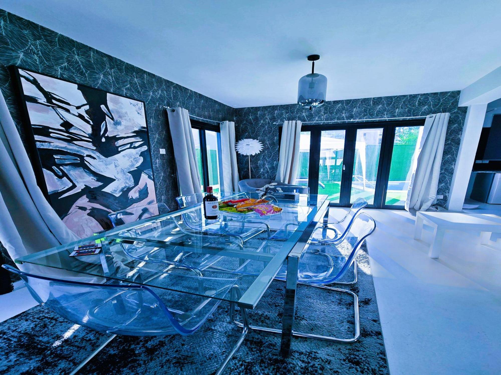 3 Bedroom Villa, Private Pool, Hot Tub Вилла *